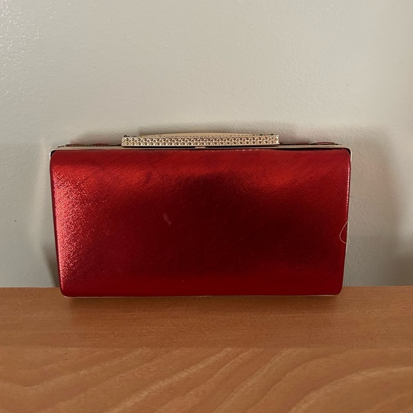 Red Handbag - Picture 2 of 3